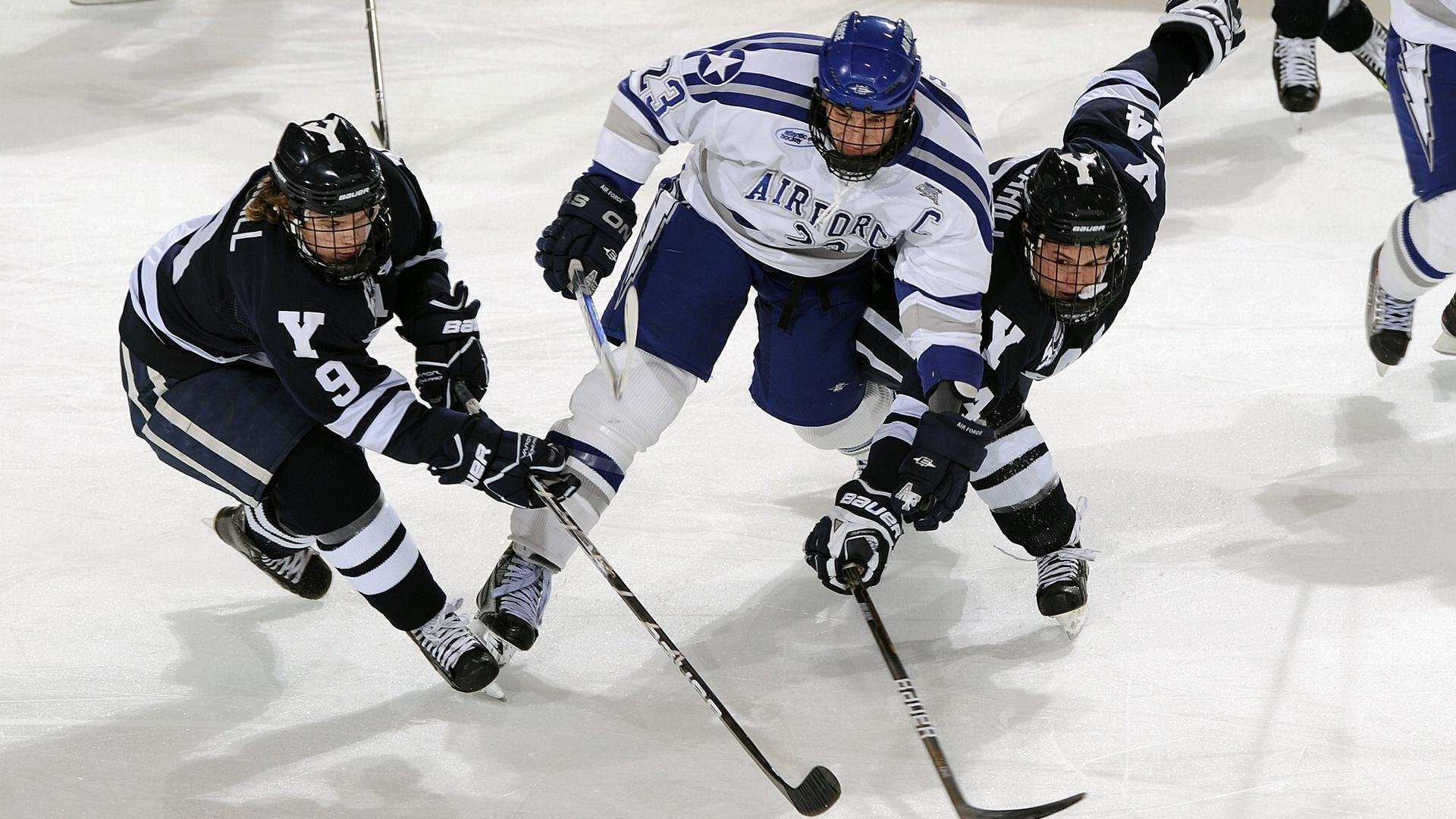 《硬核对抗：FPS类电竞赛事激烈拼杀》，硬核pk