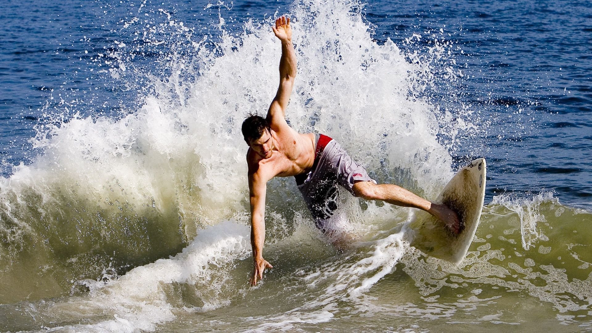 传奇“中场指挥官”揭秘:他们的战术艺术,传奇中场全集